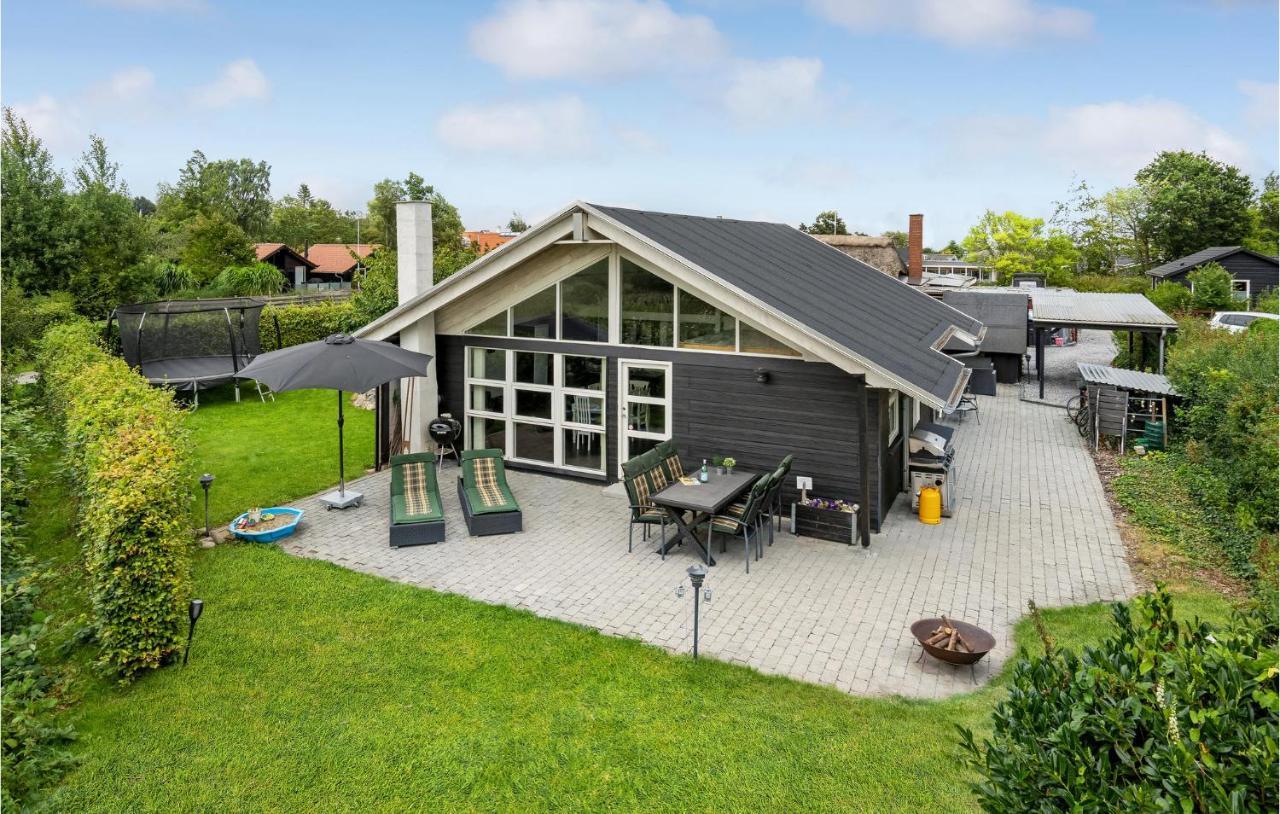 Beautiful Home In Borkop With Kitchen Kültér fotó
